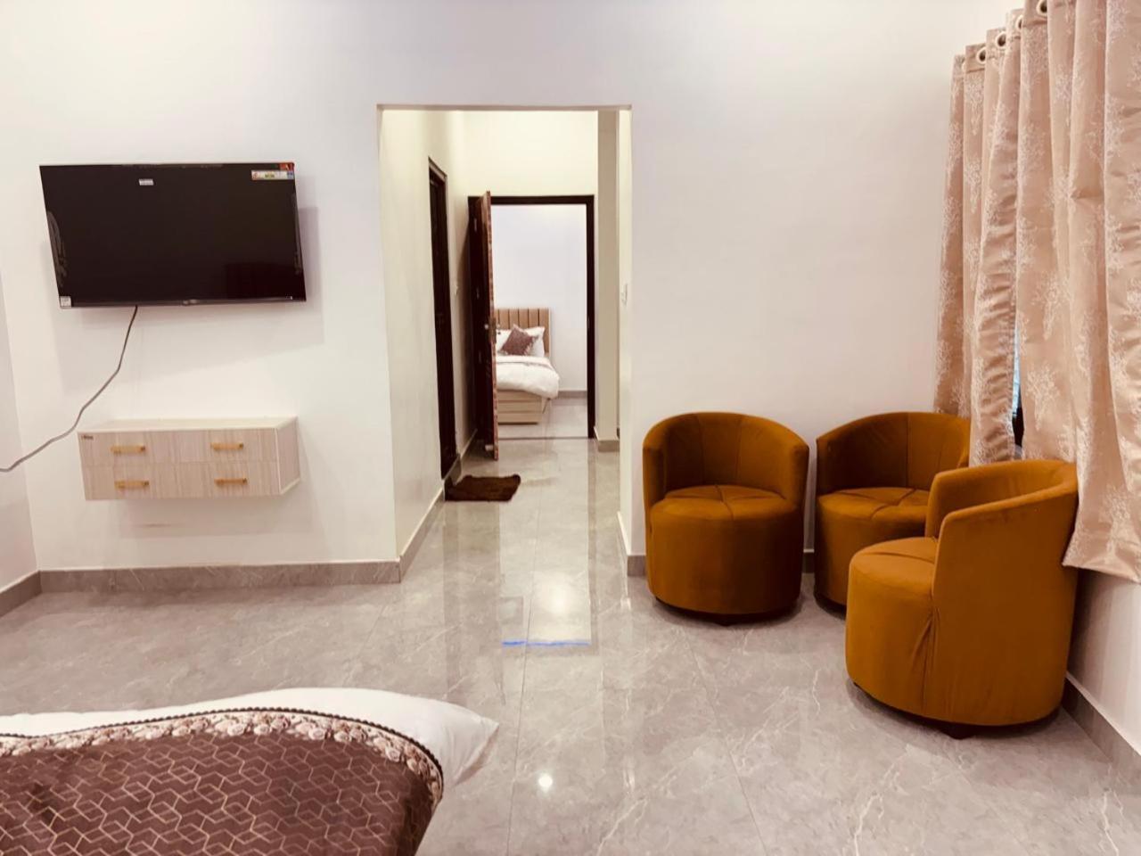 Shri Ram Darbar Hotel Ayodhya Ngoại thất bức ảnh