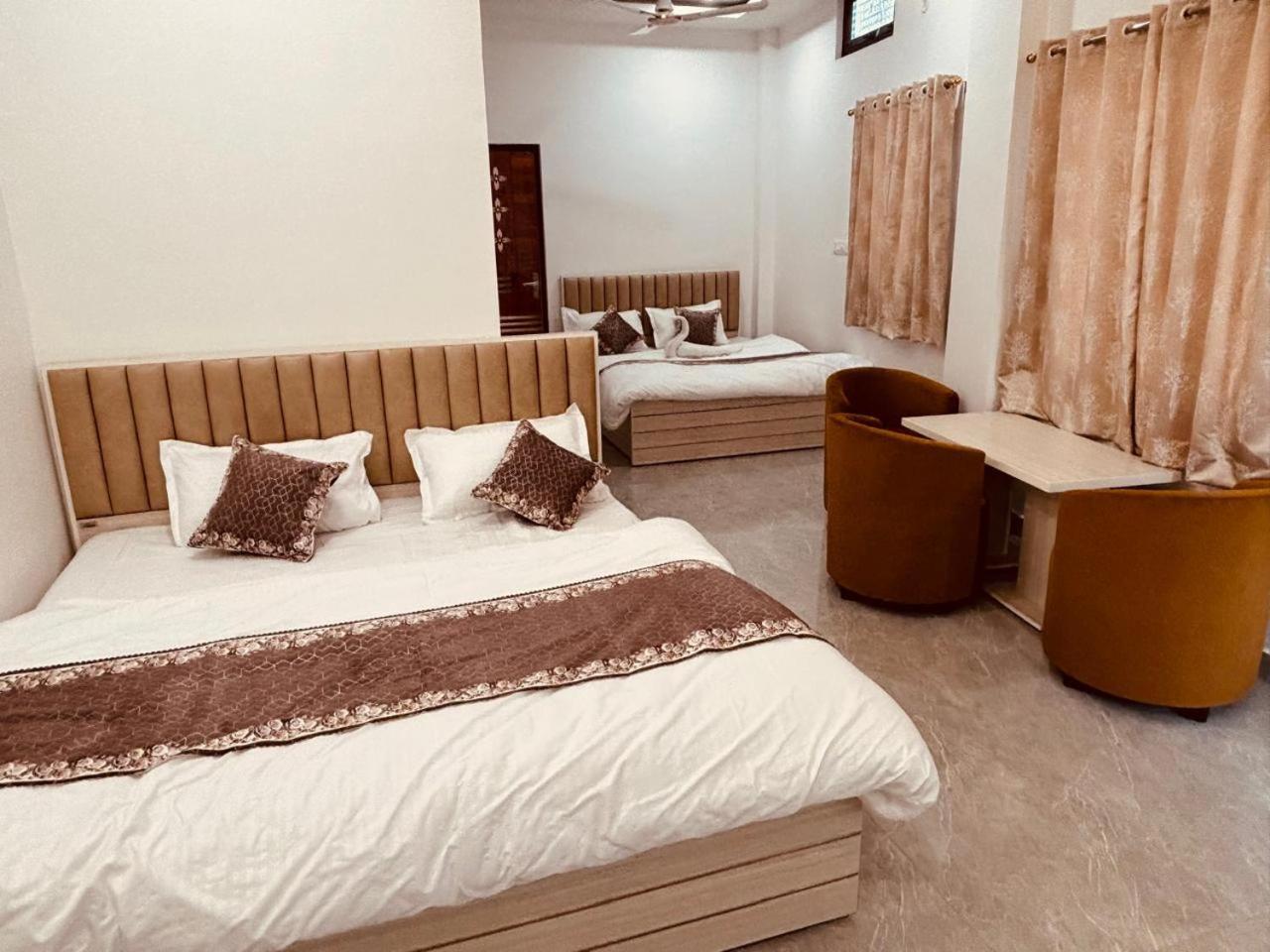 Shri Ram Darbar Hotel Ayodhya Ngoại thất bức ảnh